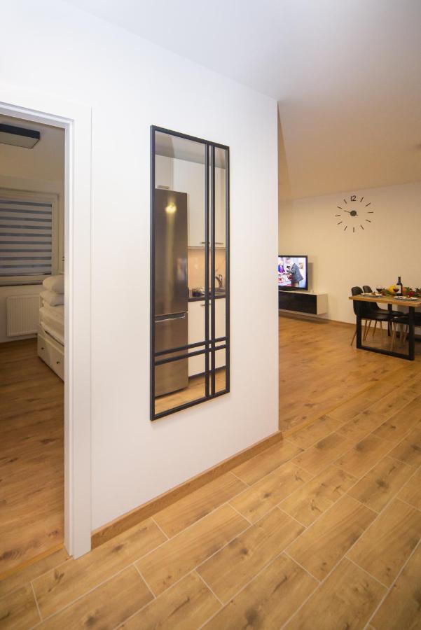Maya'S Flats & Resorts 49 - Spacious 3 Rooms Apartment In Szafarnia 格但斯克 外观 照片