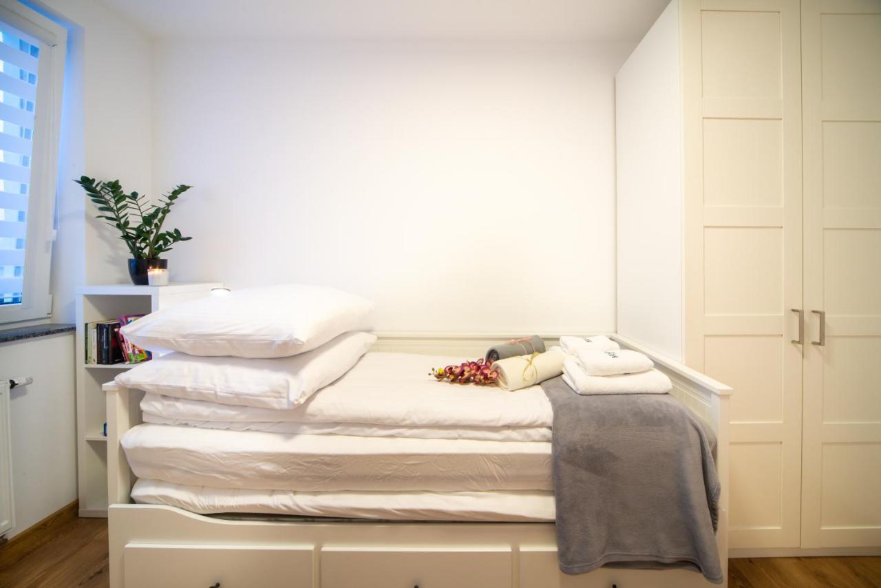 Maya'S Flats & Resorts 49 - Spacious 3 Rooms Apartment In Szafarnia 格但斯克 外观 照片